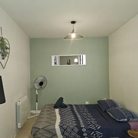 49 Centre-ville Box A Bagages Gratuits * Carcassonne