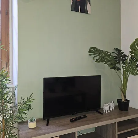 49 Centre-ville Box A Bagages Gratuits Carcasona